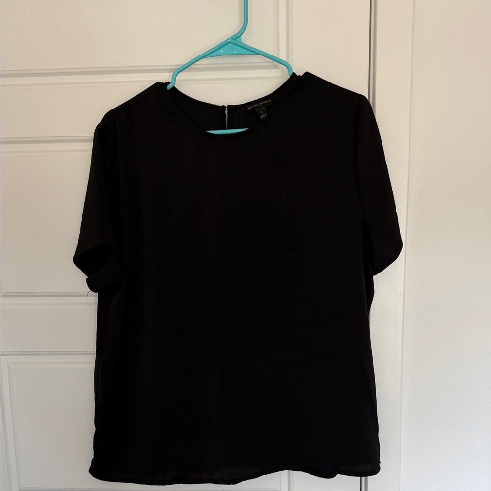 Banana Republic Black Short Sleeve Crewneck Top